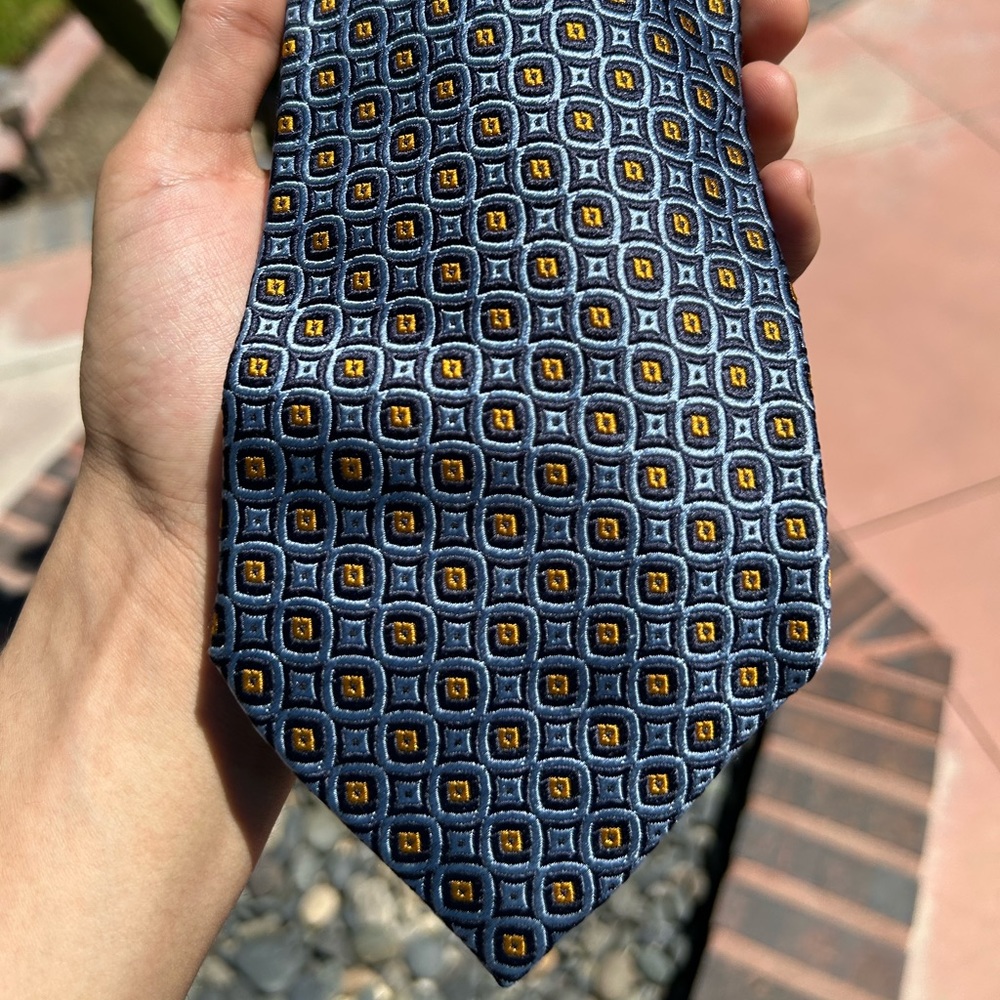 NEIMAN MARCUS Blue And Orange 100% Silk Tie